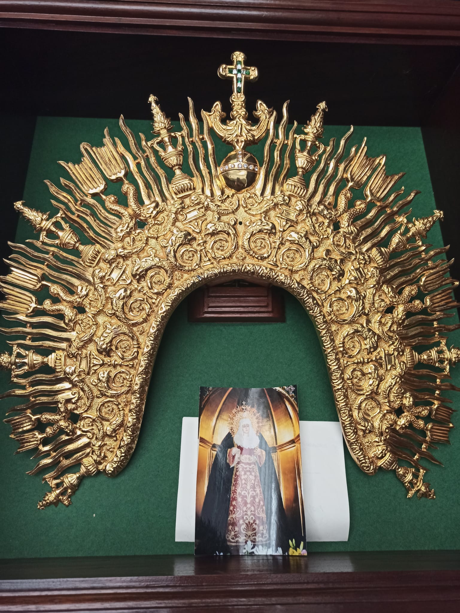 AJUAR DE LA SANTISIMA VIRGEN